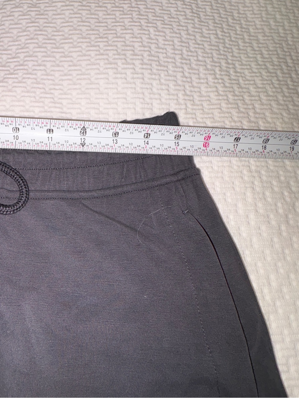 Athleta Seasoft Shorts Black Sz Medium - Picture 9 of 11